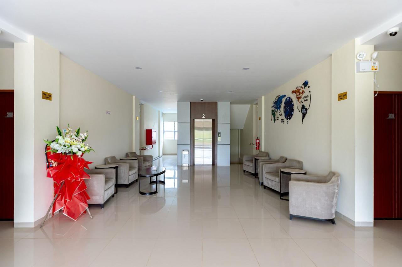 Reddoorz Plus At Komplek Abc Batu Aji Batam Kubuk Exterior foto