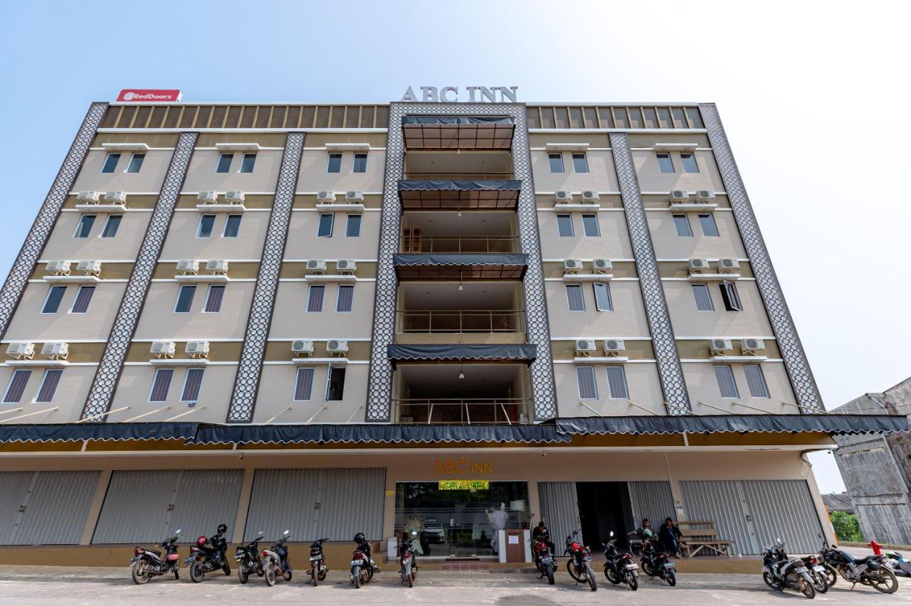 Reddoorz Plus At Komplek Abc Batu Aji Batam Kubuk Exterior foto